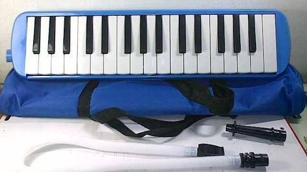 Alat musik melodis pianika