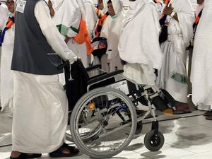 Momen 288 Jemaah Haji Lansia Tanpa Pendamping Jalani Safari Wukuf