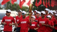 Para pembawa obor itu berlari melintasi 20 kabupaten/kota di Jawa Tengah, Jawa Barat, dan Jakarta dengan menempuh jarak 526 km. 
