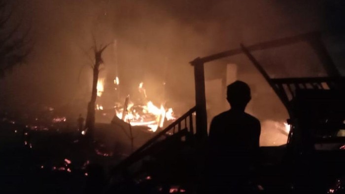 Kebakaran di Dusun Bonto Bulaeng, Desa Batang, Kecamatan Taka Bonerate, Kabupaten Kepulauan Selayar.