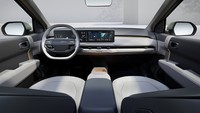 Kia juga mengklaim, mobil listrik SUV kompak ini dapat berlari dari 0-100 km/jam dalam 7,5 detik dan top speed-nya dibatasi hingga 170 km/jam. Foto: dok. KIA Corporation