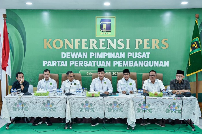 Konferensi Pers DPP PPP