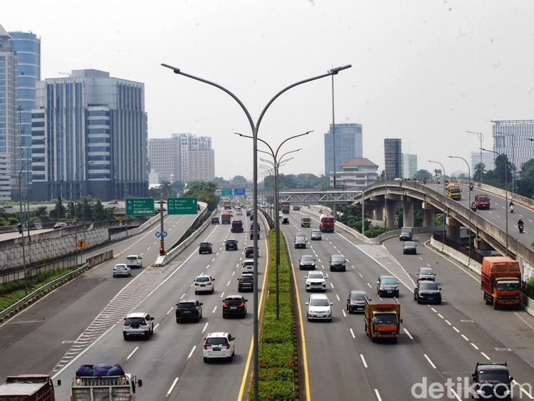 Long Weekend, Lalin di Jakarta Lancar