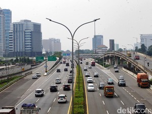 4 Hal Penting saat Berkendara di Jalan Tol