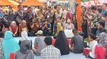 Momen Mensos Risma Cek Penanganan Posko Banjir Lahar Dingin Sumbar