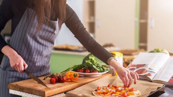 Ngeluh Bosan Makan Bekal Masakan Ibu, Orang Ini Justru Kena Hujat