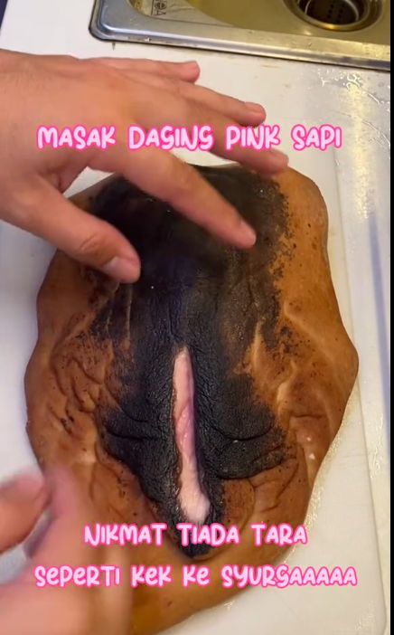 Ngeri Sedap! Pria Ini Masak dan Makan Kelamin Sapi Betina