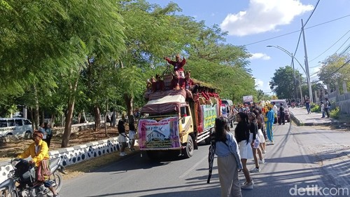Pawai bulan budaya oleh GMIT di Kota Kupang, NTT, Kamis (23/5/2024).