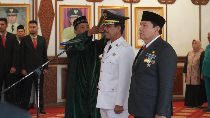 Pelantikan dua penjabat bupati di Jambi
