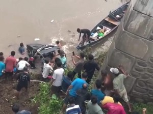 Kronologi Mobil Travel Nyemplung ke Sungai Tewaskan 4 Penumpang