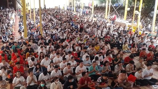 Perayaan Waisak di Wihara Ekayana Arama