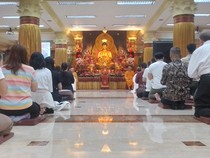 Syahdunya Perayaan Waisak di Wihara Ekayana Arama, Dipadati Ribuan Orang