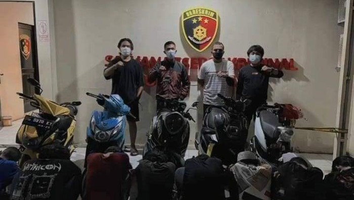 Polres Ternate mengamankan 8 pelaku pengeroyokan.