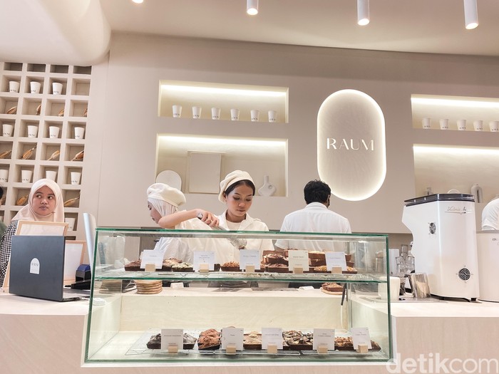 RAUM RAUM Cream Cafe, hadirkan barista Oppa Korea
