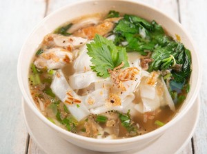 Resep Kwetiau Kuah Ayam yang Gurih Segar Untuk Makan Malam