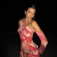 Rina Lipa pun telah terjun ke dunia akting. Ia memulai debutnya dalam film Expectations dan bermain dengan Callan McAuliffe, Blu Hunt, dan Samuel Arnold. Foto: Instagram Rina Lipa