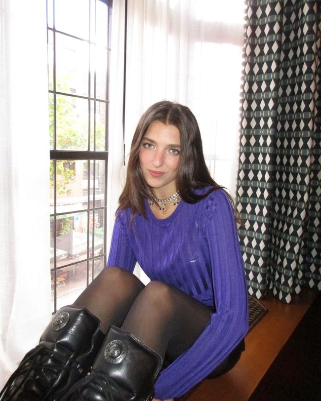 Sebelum jadi model, Rina pernah berprofesi sebagai penari bahkan mendapat penghargaan. Foto: Instagram Rina Lipa