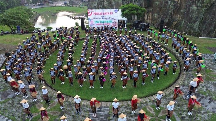 Siswa SMA Negeri 1 Porong (SMANIP) Sidoarjo menciptakan Tari, 