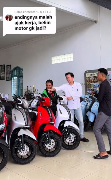 Tak Punya Motor, Ojol Ini Antar Pesanan Makanan pakai Sepeda