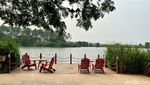 Nikmati Gelato di Tepi Danau dengan Pemandangan Senja Cantik