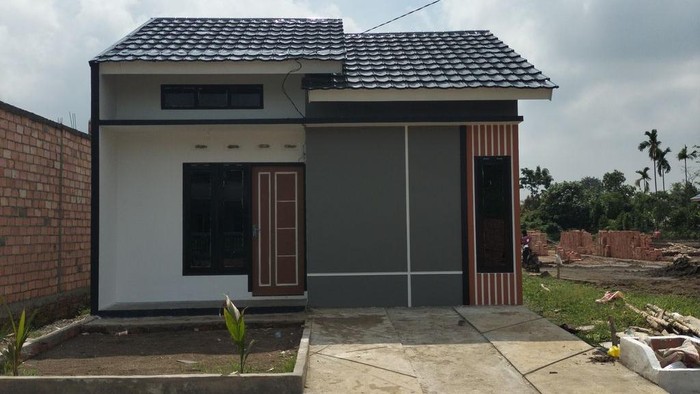 Tampilan depan rumah di Arsiga Regency