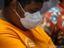 Berbaju Tahanan, Marketing Deka Reset Tertunduk Lesu