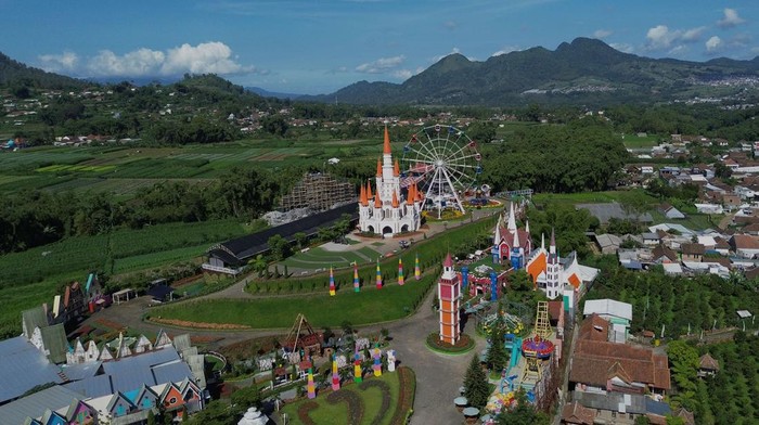 Flora Wisata San Terra Malang.