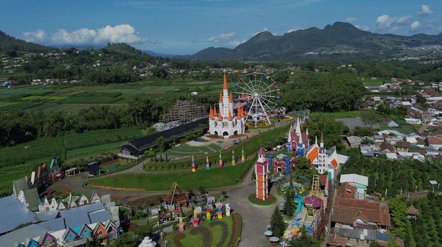 Flora Wisata San Terra Malang.