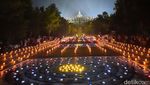 Indah! Ratusan Lampion Hiasi Borobudur di Malam Waisak 2024