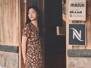 Kim Go Eun Pamer Foto Jalan-jalan di Garut, Begini Gayanya yang Bikin Heboh