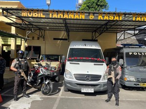 KPK Sita 3 Mobil-1 Motor SYL, Barang Bukti Dititipkan di Polrestabes Makassar