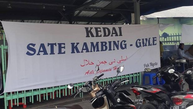 Kuliner Trenggalek: Sate Kambing dan Gulai Pak Nyoto.