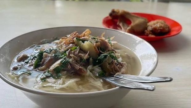 Kuliner Tulungagung: Sop Ayam Tulungagung Bu Sumirah.