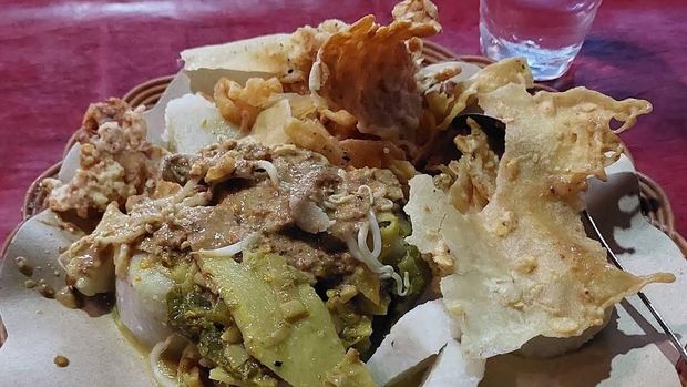 Kuliner Tulungagung: Warung Sompil Mbah Yem.