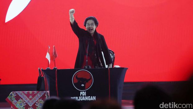 Ketua Umum PDIP Megawati Soekarnoputri resmi membuka Rakernas PDIP di Beach City Inti Stadium Ancol, Jakarta. Rakernas ini tidak dihadiri Presiden Jokowi.