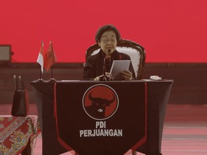 Suara Megawati Bergetar di Rakernas: Terima Kasih yang Selalu Dukung PDIP!