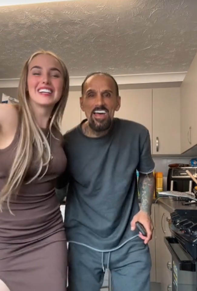 Pasangan ini menghadapi berbagai komentar negatif dari netizen, namun tetap teguh mempertahankan hubungan mereka. Foto: dok. TikTok @nikeishalouise