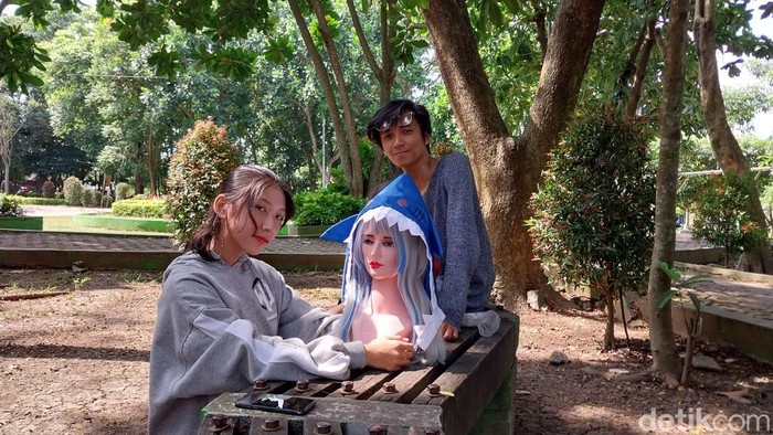 Pengantin yang cosplay Sanji dan Nami One Piece