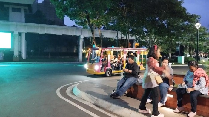 Wisata Keluarga Meriah di TMII pada Libur Panjang Hari Raya Waisak