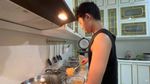 Rizwan Fadilah Anak Sule Ternyata Jago Masak Nasi Goreng dan Baked Potato