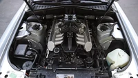 Mobil tersebut masih tergolong mulus, mesin V12 6.8 liter bertenaga 459 PS yang masih halus. Foto: Beverly Hills
