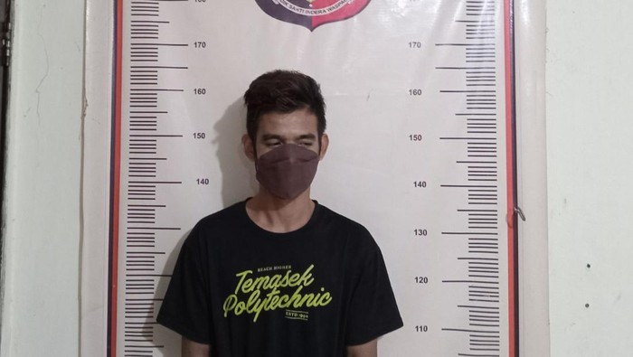 Satu pelaku pembobolan Warung di kelurahan Patam Lestari, Batam diamankan polisi. (Dok Polsek Sekupang)