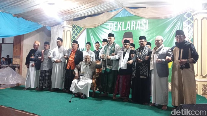 Suasana deklarasi pencalonan KH Aminudin Bustomi maju di Pilkada Kota Tasikmalaya.