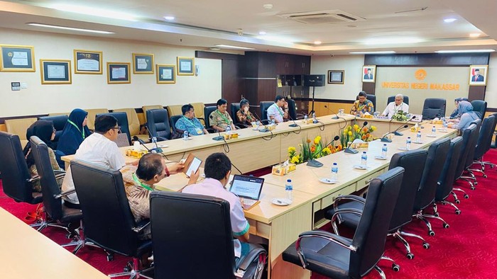 Universitas Negeri Makassar (UNM) menggelar tes wawancara penerimaan mahasiswa baru untuk angkatan pertama Fakultas Kedokteran (FK).