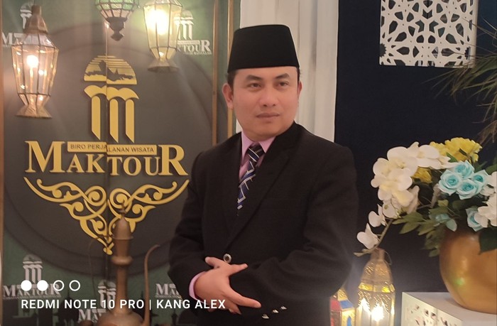 Ustaz DR Darmawan Soleh, muthowif Maktour