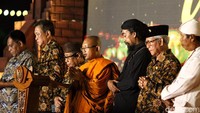 Sesi doa bersama dengan seluruh pemuka agama sebagai simbol toleransi antarumat beragama di Kota Mojokerto. (Foto: Rifki Afifan Pridiasto/detikJatim)