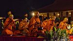 Gemerlap Ribuan Lampion Balon Majapahit Saat Peringatan Waisak di Mojokerto