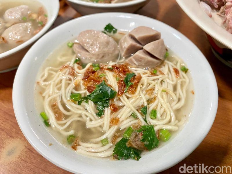 Wow! Warung Bakso di Tangerang Ini Sudah Ada Sejak 1967