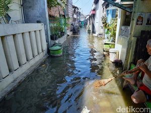 BMKG: Waspadai Banjir Rob Pesisir Jatim Akibat New Moon di Akhir Agustus