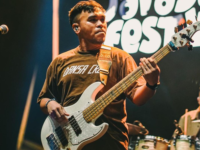 Barry Likumahuwa Barry Likumahuwa